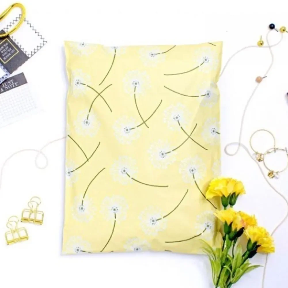 20- 10x13 Dandelion Print Poly Mailers
